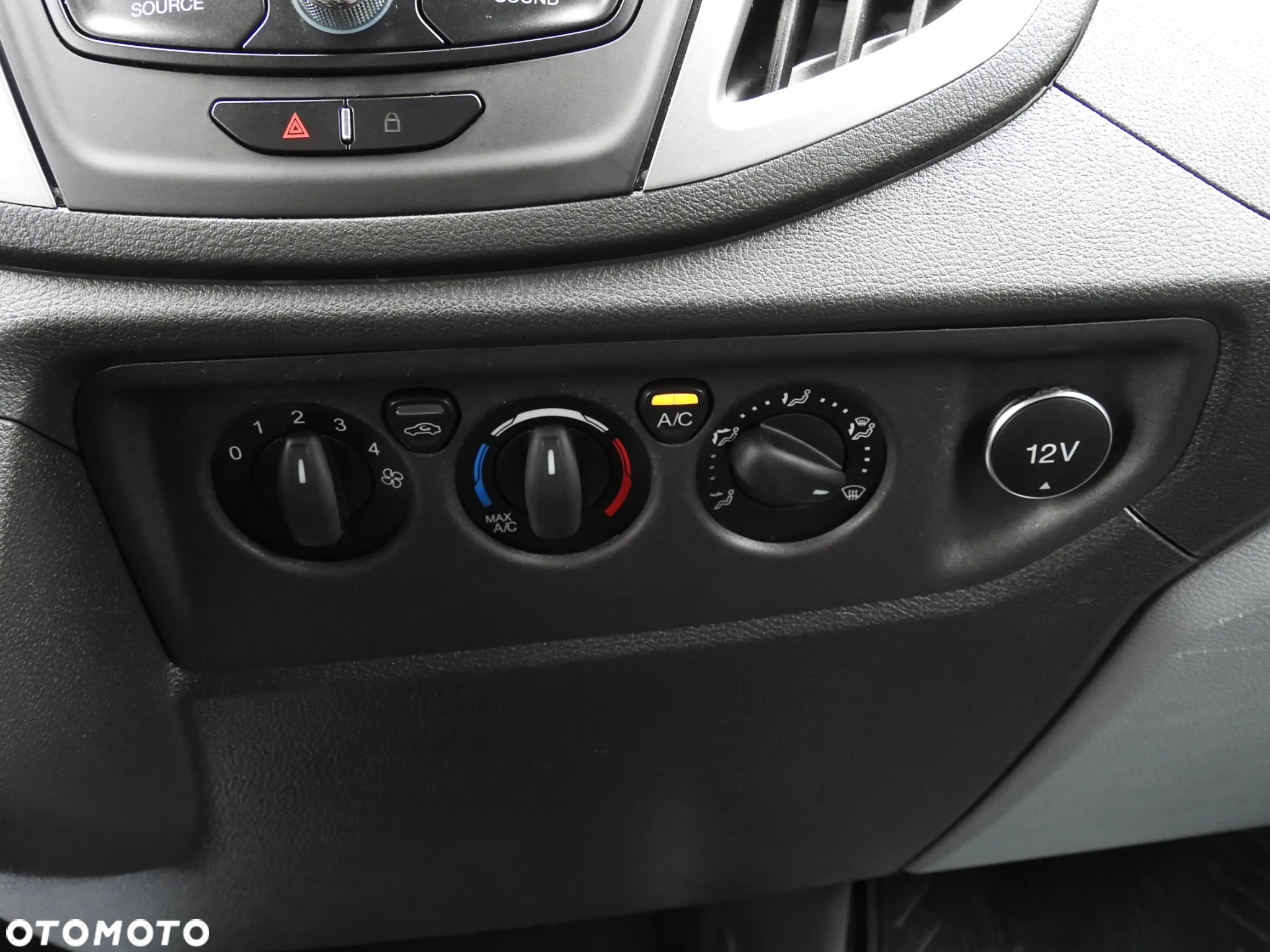 Ford TRANSIT FURGON CHŁODNIA 0*C FUNKCJA GRZANIA ZASILANIE 230V TEMPOMAT NAWIGACJA KLIMATYZACJA LEDY 130KM [ E41585 ] - 37