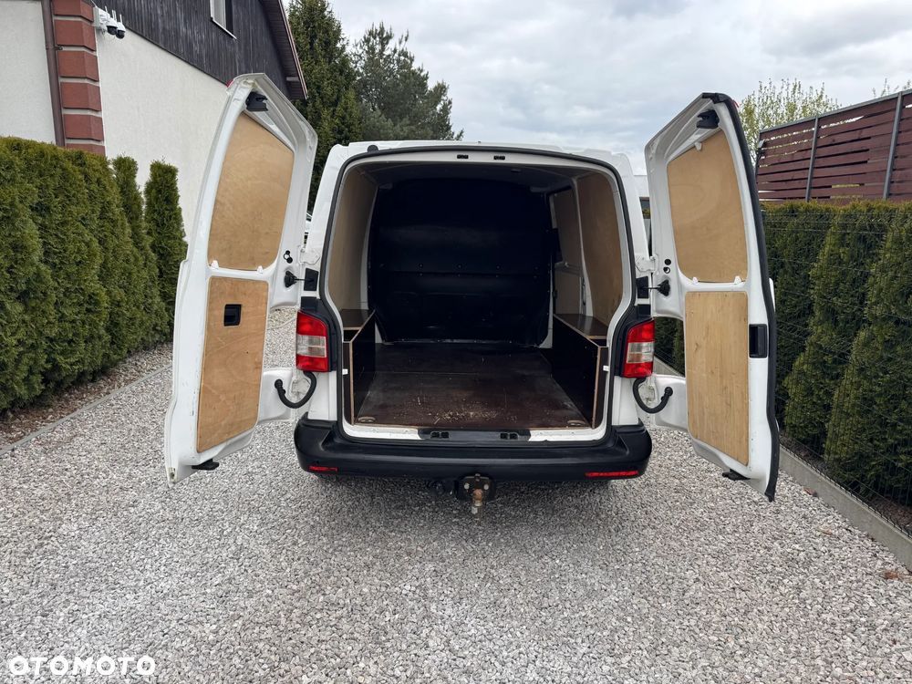 Volkswagen VW Transporter T5 LIFT**2.0 TDI Common Rail**Klimatyzacja**Sprowadzony - 6