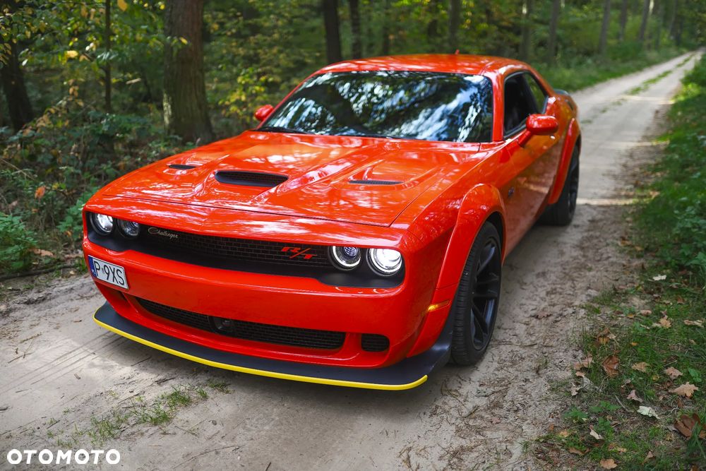 Dodge Challenger 6.4 Scat Pack - 2