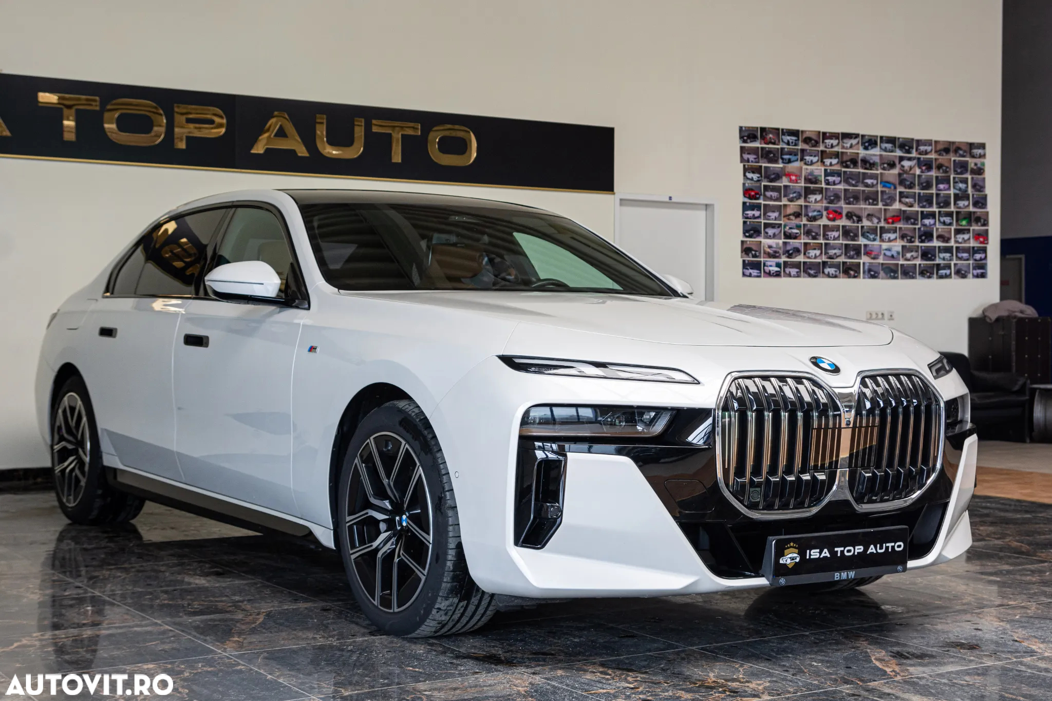 BMW Seria 7 740d xDrive MHEV - 13