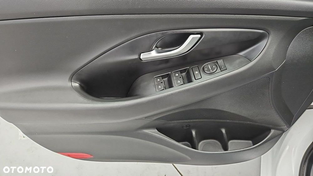 Hyundai i30 1.5 DPI Modern - 10