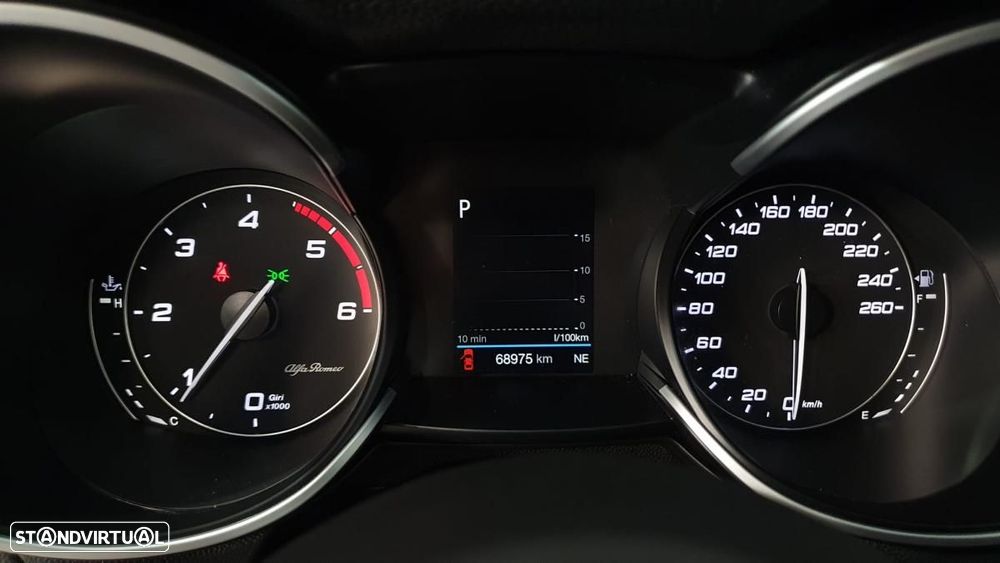 Alfa Romeo Stelvio 2.2 D Super AT8 Q4 - 31