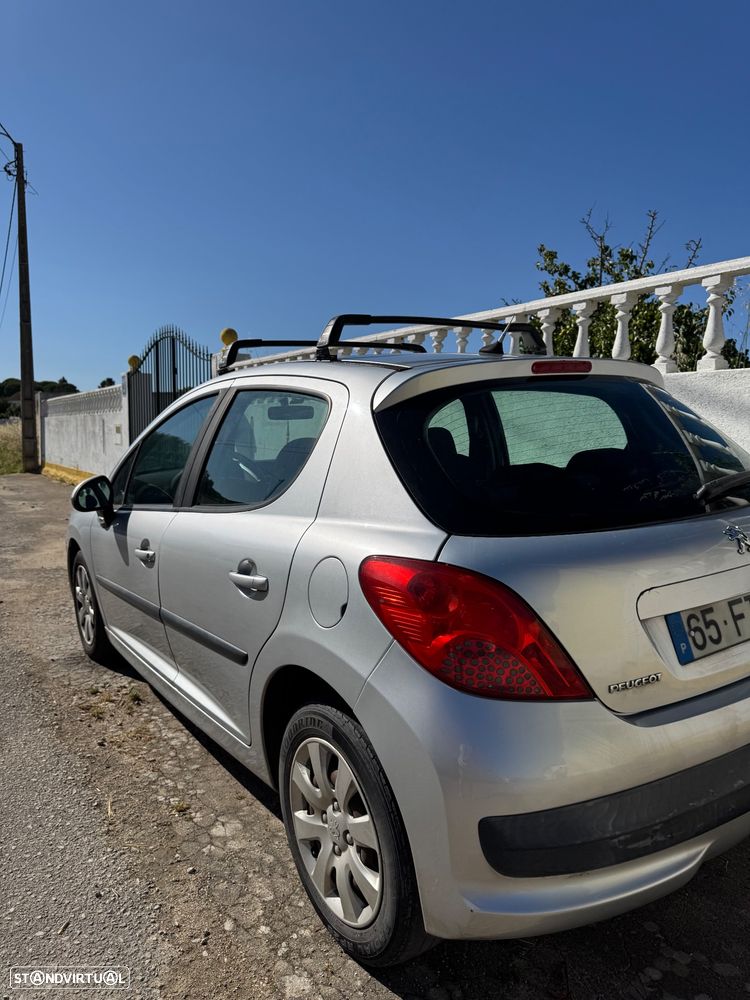 Peugeot 207 1.4 HDi Urban - 16