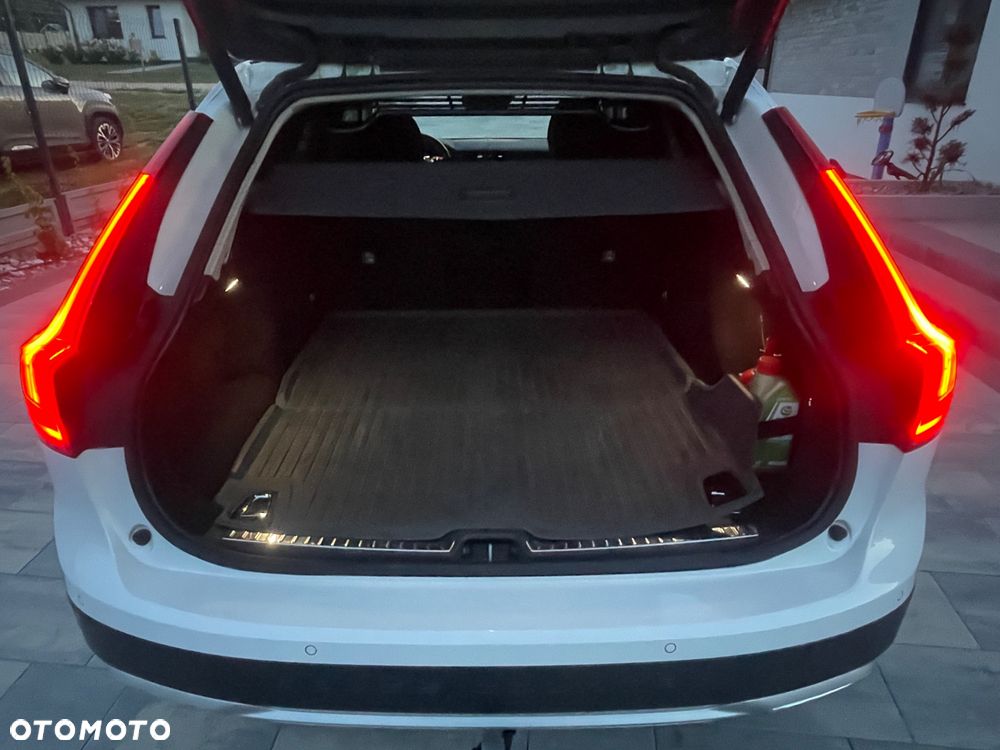 Volvo V90 Cross Country D5 AWD Geartronic Pro - 13