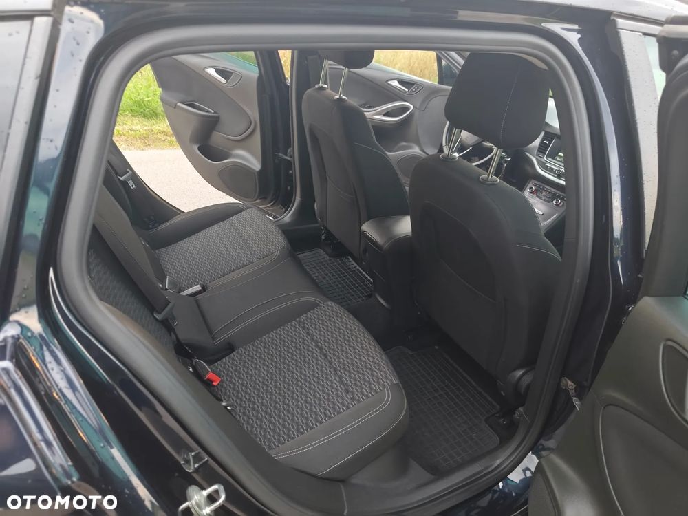 Opel Astra 1.6 CDTI Essentia - 18