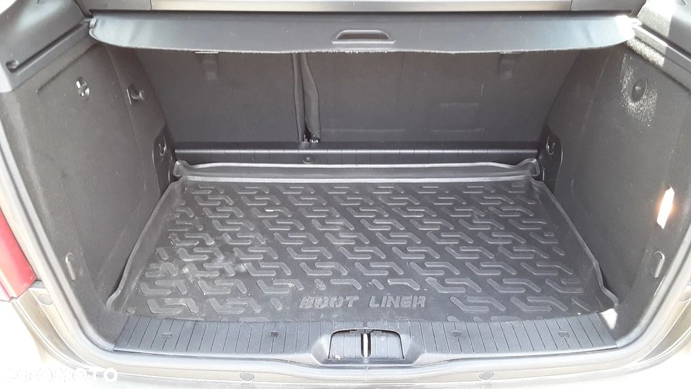 Mercedes-Benz Klasa A 180 BlueEFFICIENCY Avantgarde - 16