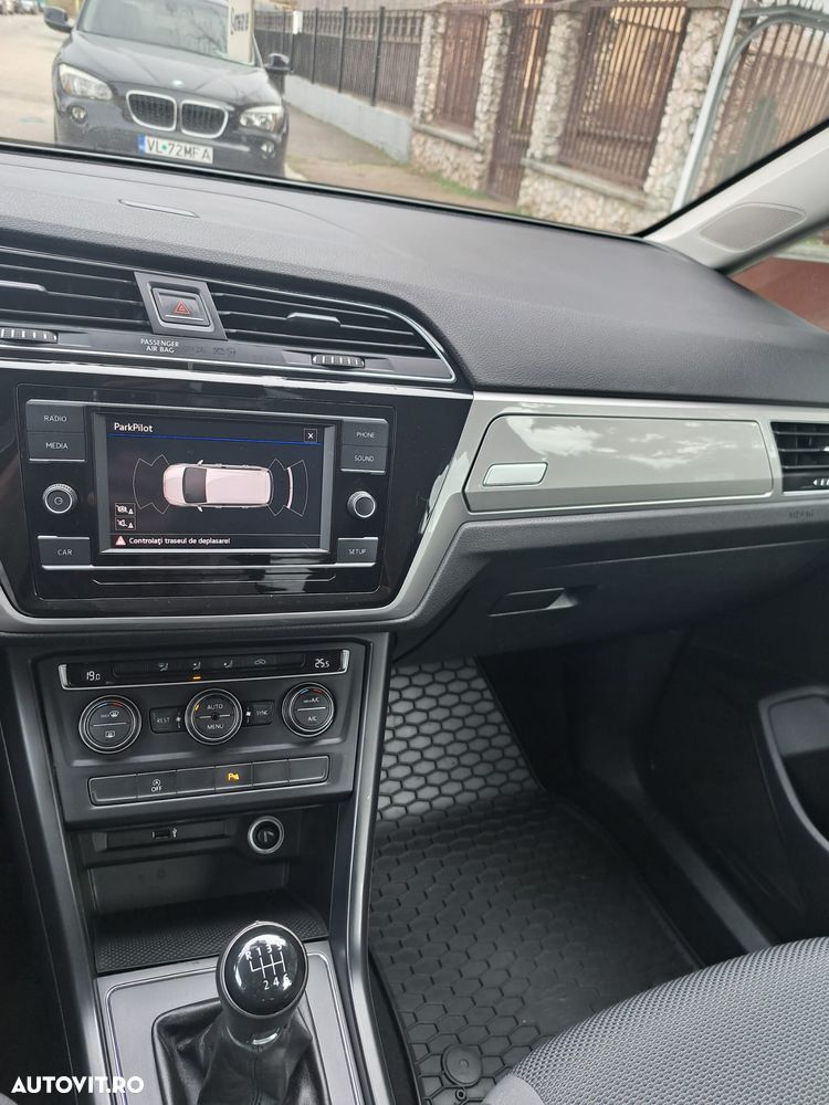 Volkswagen Touran 1.6 TDI Comfortline - 11