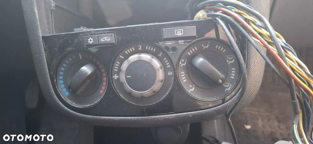 OPEL CORSA D 06- PANEL NAWIEWU KLIMATYZACJI - 1