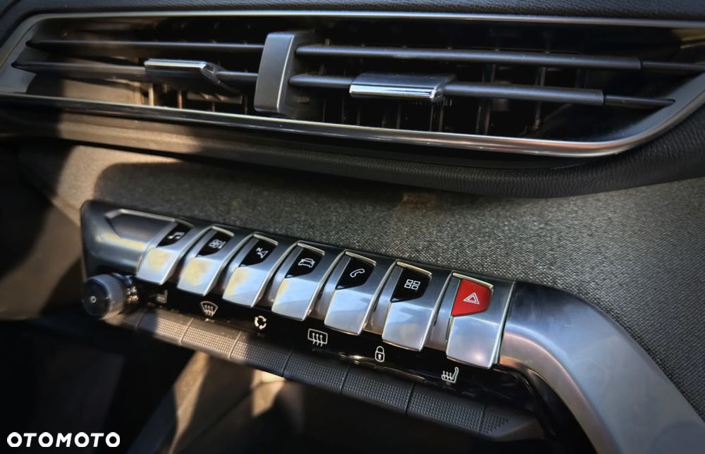 Peugeot 3008 PureTech 130 Stop & Start EAT6 Active - 6