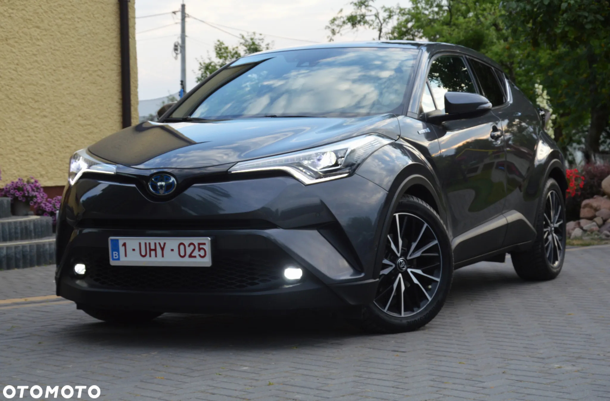 Toyota C-HR 1.8 Hybrid Premium - 2