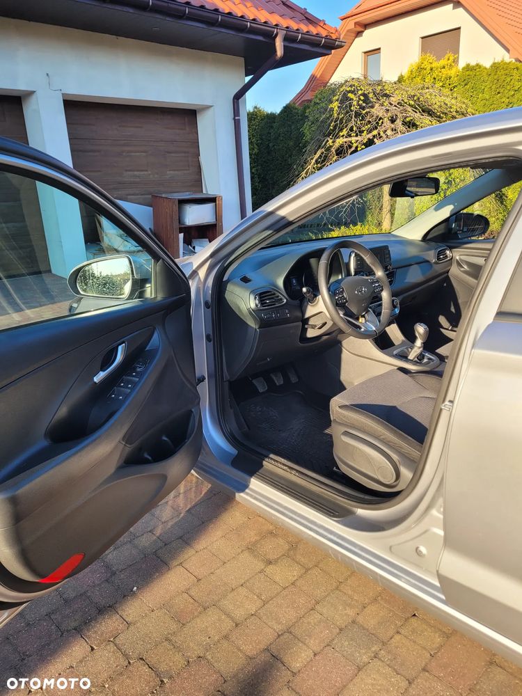 Hyundai i30 1.5 DPI Modern - 10