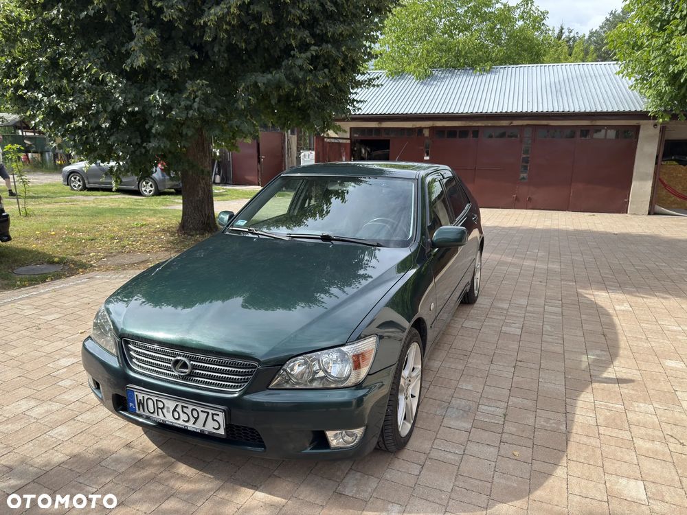Lexus IS - 9