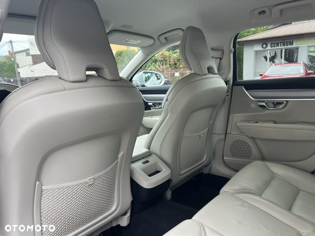 Volvo V90 D5 SCR AWD Momentum Pro - 17