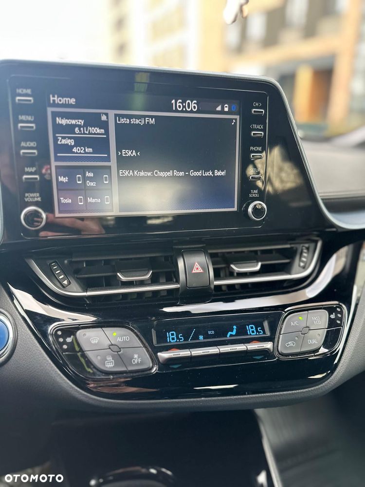 Toyota C-HR ver-2-0-hybrid-black-edition - 13