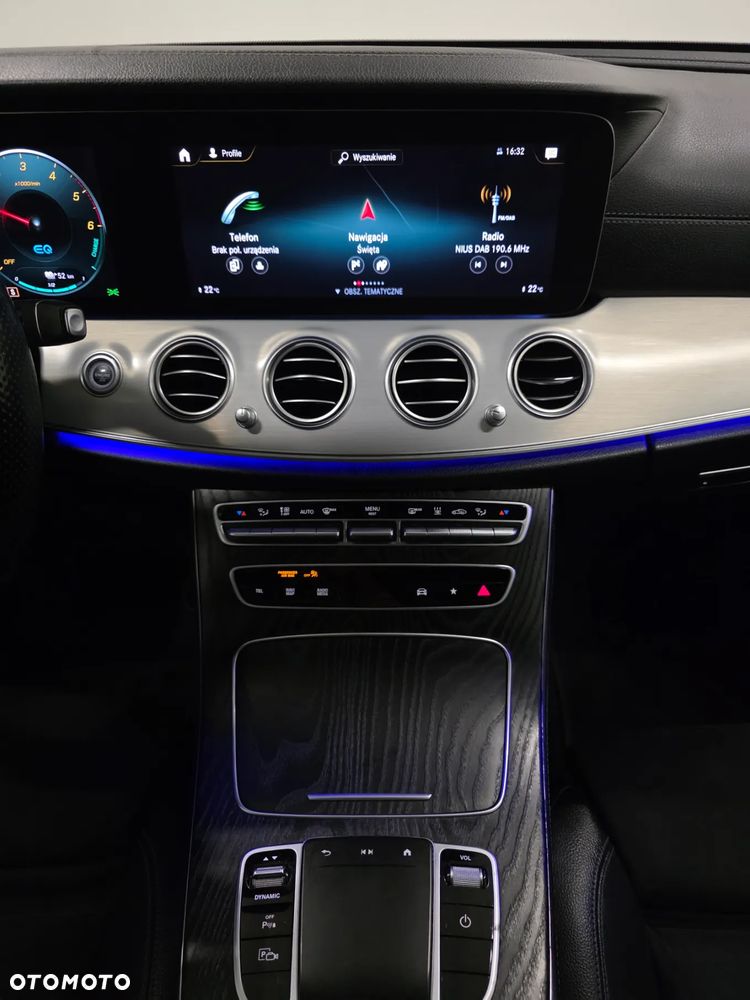 Mercedes-Benz Klasa E 300 de 9G-TRONIC AMG Line - 13