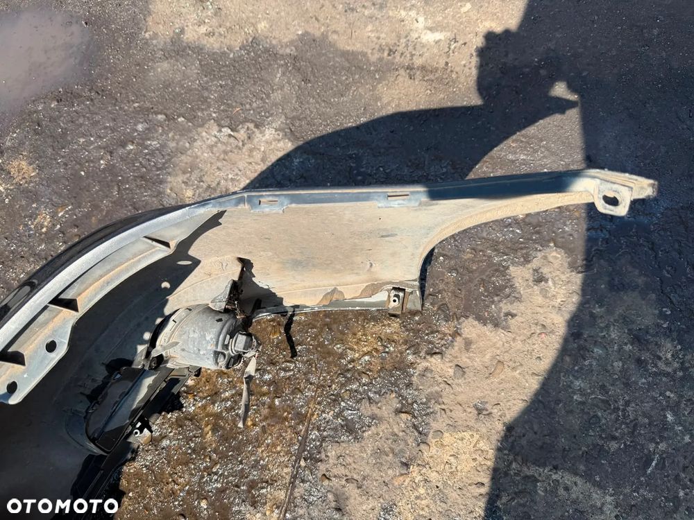 Zderzak przedni Toyota Corolla E12 kolor Z73 czarny przód OE - 9