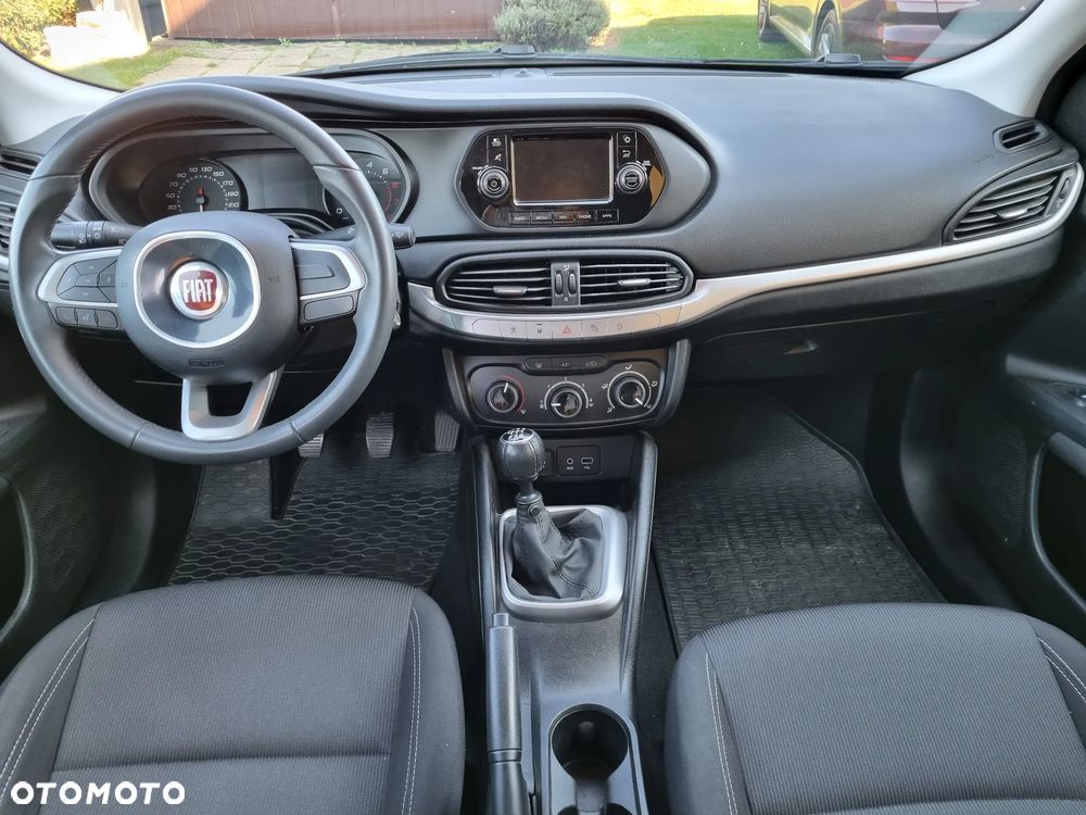 Fiat Tipo 1.4 T-Jet 16v Sport - 11