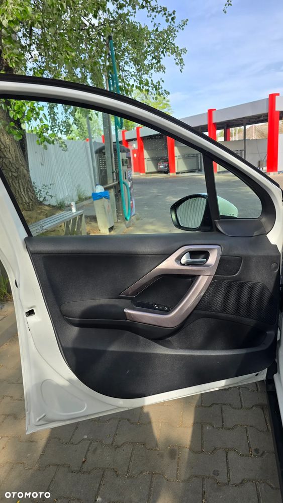 Peugeot 2008 1.2 Pure Tech Active - 17