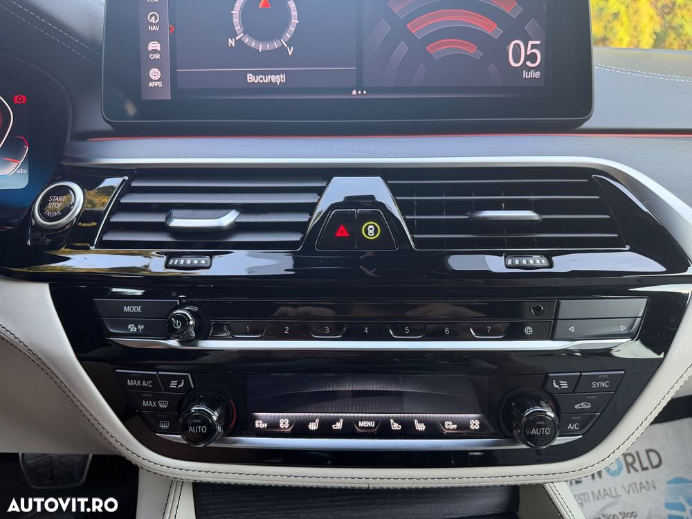 BMW Seria 5 530i xDrive AT MHEV - 24