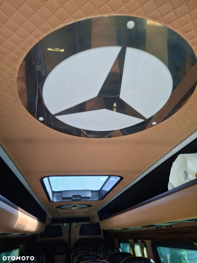 Mercedes-Benz Sprinter - 24