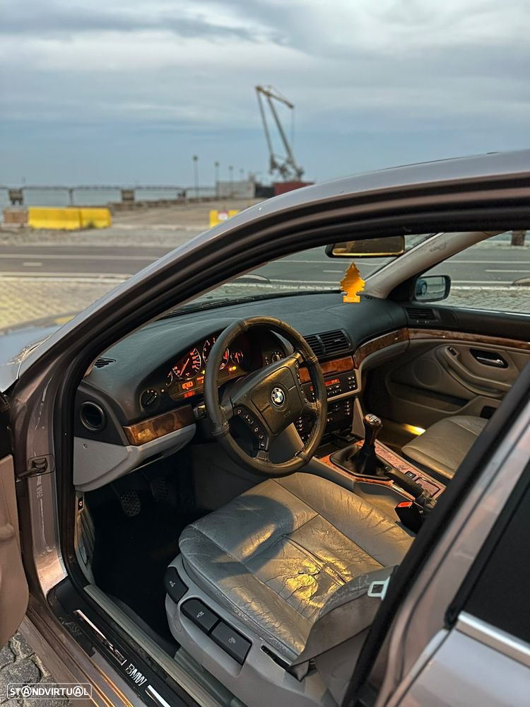 BMW 520 i - 7