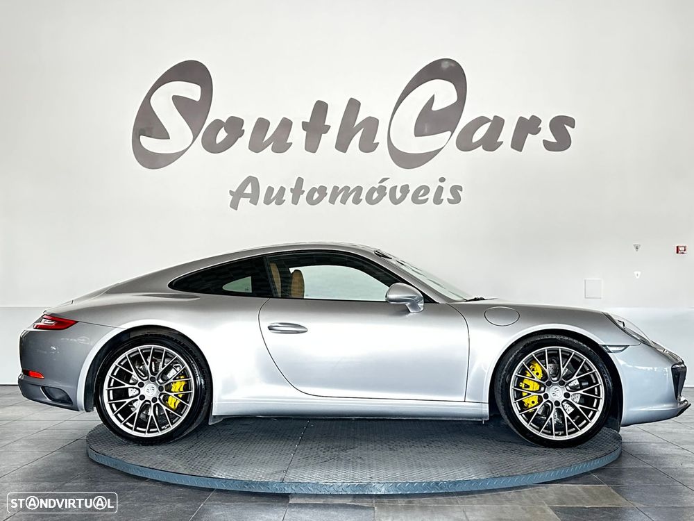 Porsche 911 Série F - 2