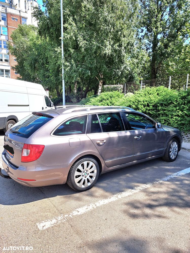 Skoda Superb 2.0 TDI Elegance - 4
