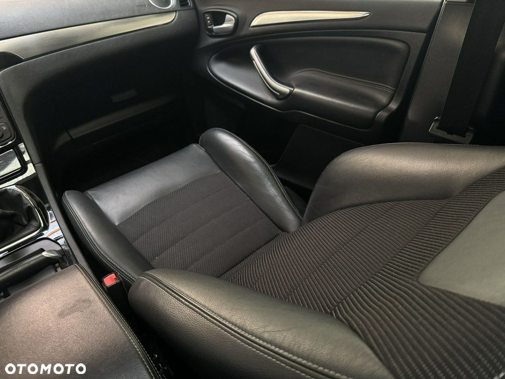 Ford S-Max 2.0 TDCi DPF Titanium X - 24