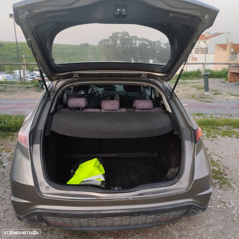 Honda Civic 1.4 Comfort - 13