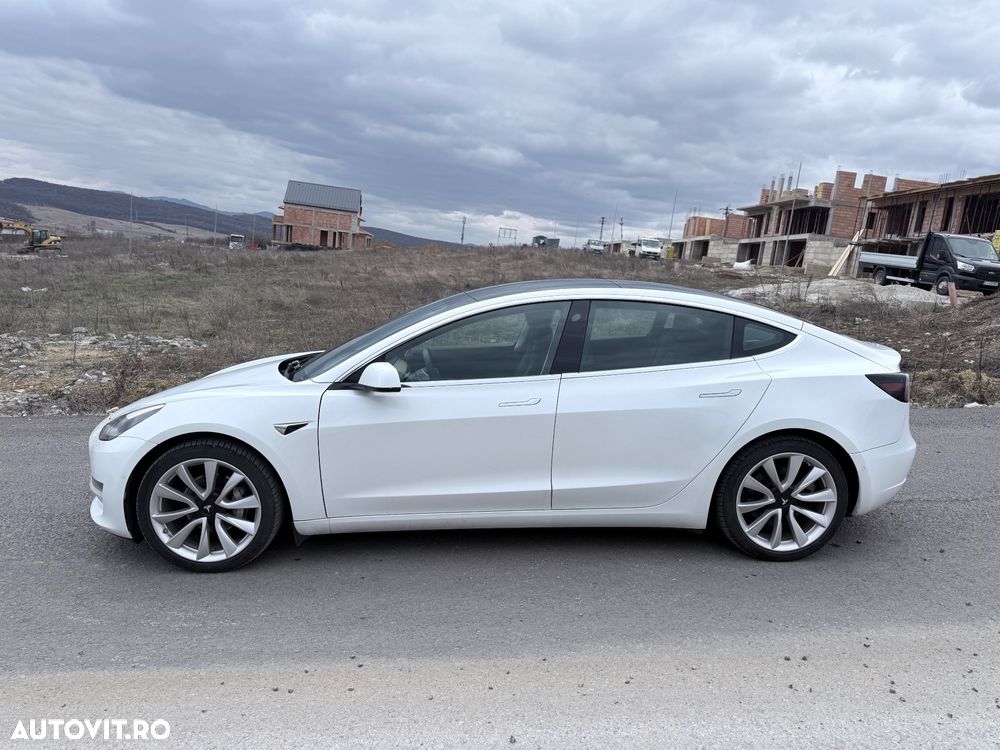 Tesla Model 3 Langstreckenbatterie Allradantrieb Dual Motor - 9