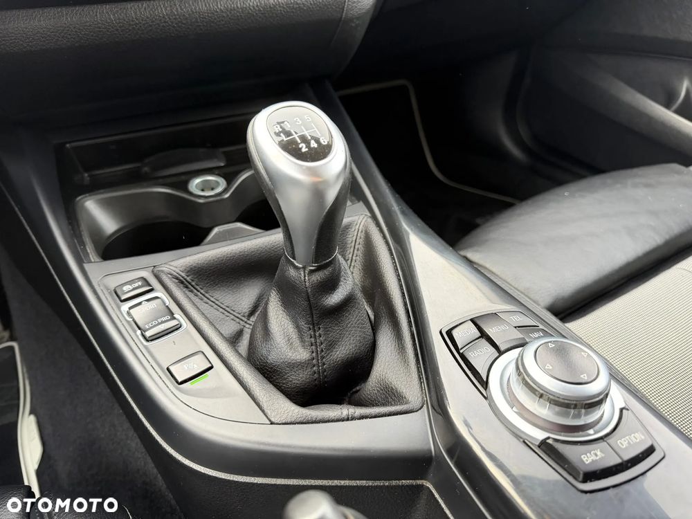 BMW Seria 1 - 17