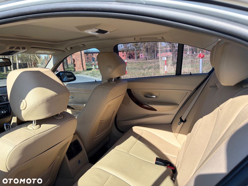 BMW Seria 3 328i xDrive - 13