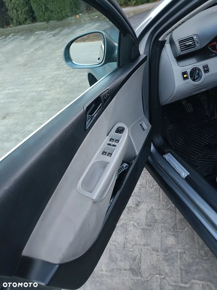 Volkswagen Passat 1.9 TDI Individual - 9