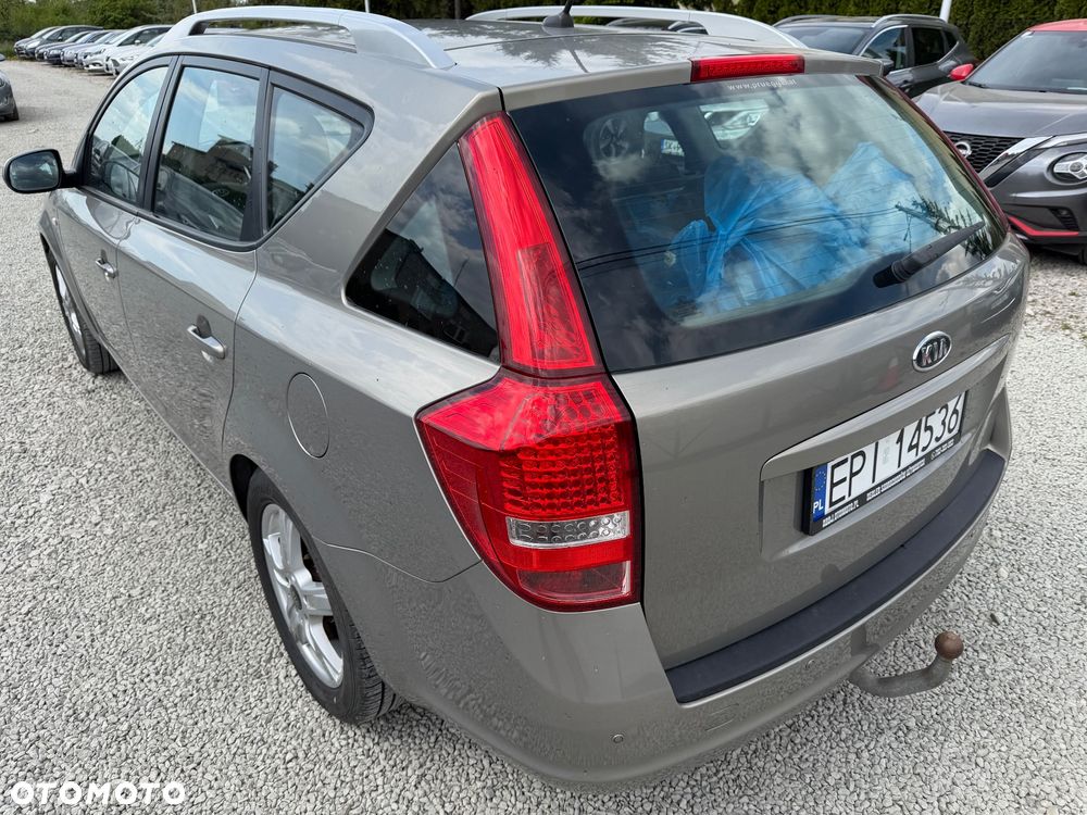 Kia Ceed 1.4 CVVT Attract - 12