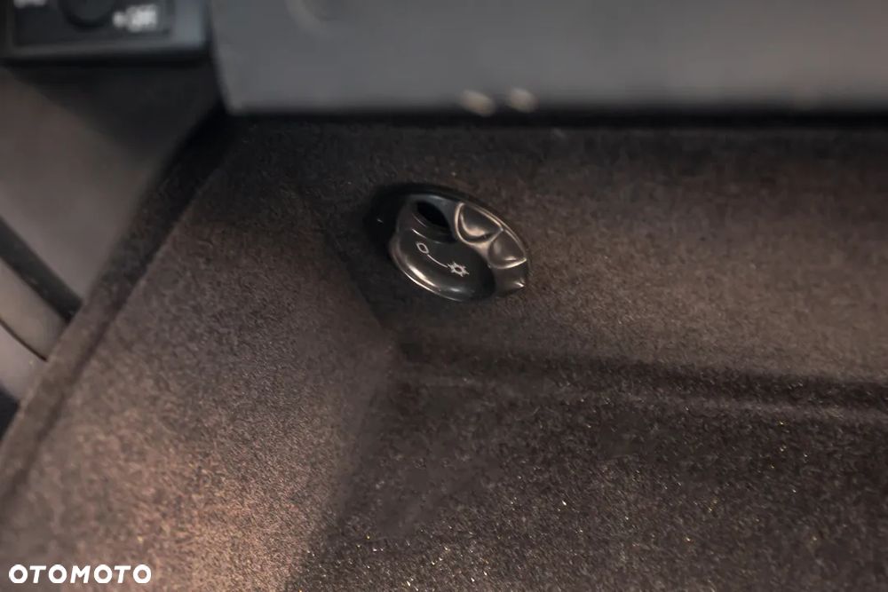 Volkswagen Golf 1.9 TDI DPF Trendline - 32