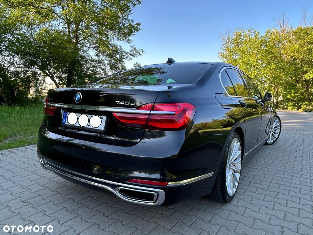 BMW Seria 7 740d xDrive - 25