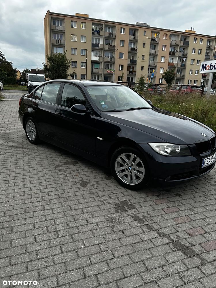 BMW Seria 3 318i - 3