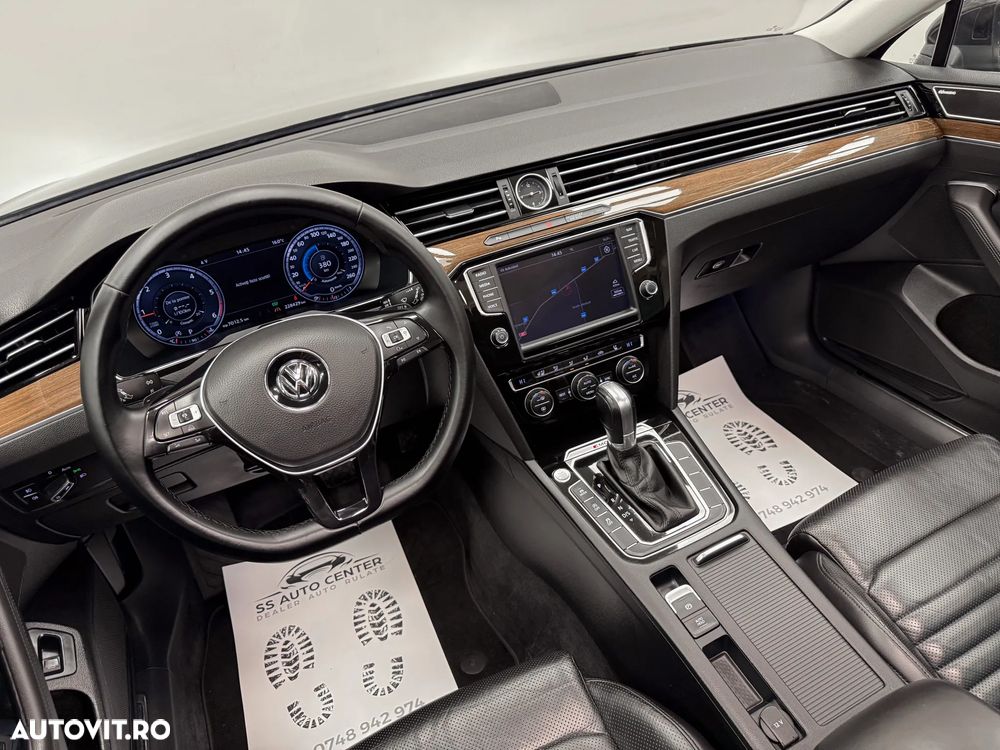 Volkswagen Passat Variant 2.0 TDI DSG 4Motion Highline - 26