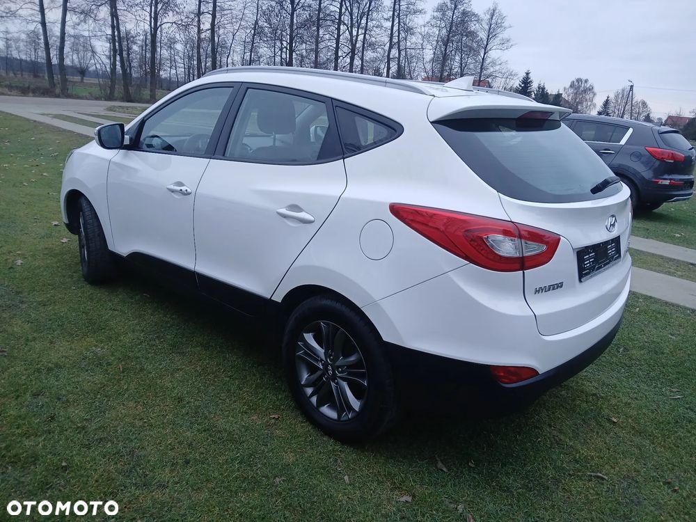 Hyundai ix35 1.7 CRDi 2WD blue Finale Gold - 4