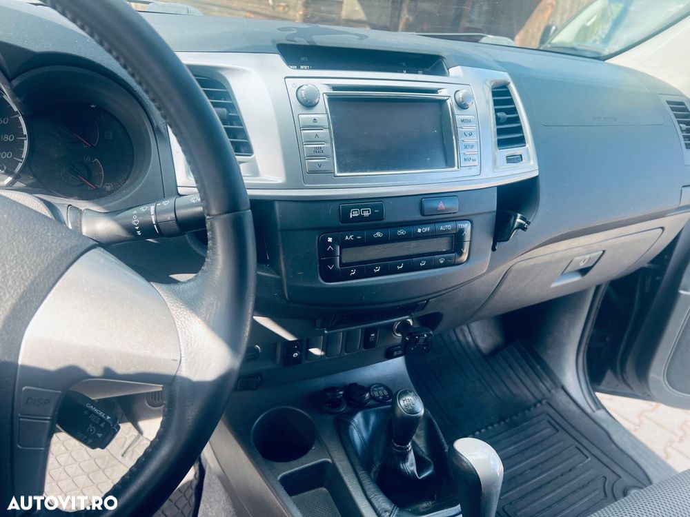 Toyota Hilux - 6