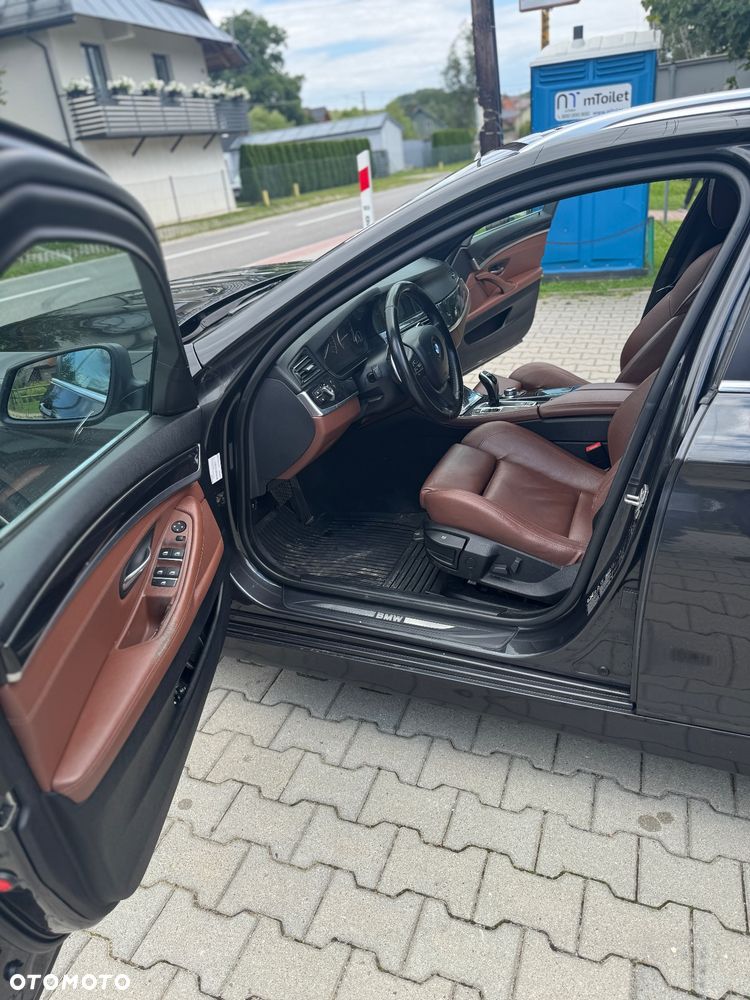 BMW Seria 5 535d xDrive - 14