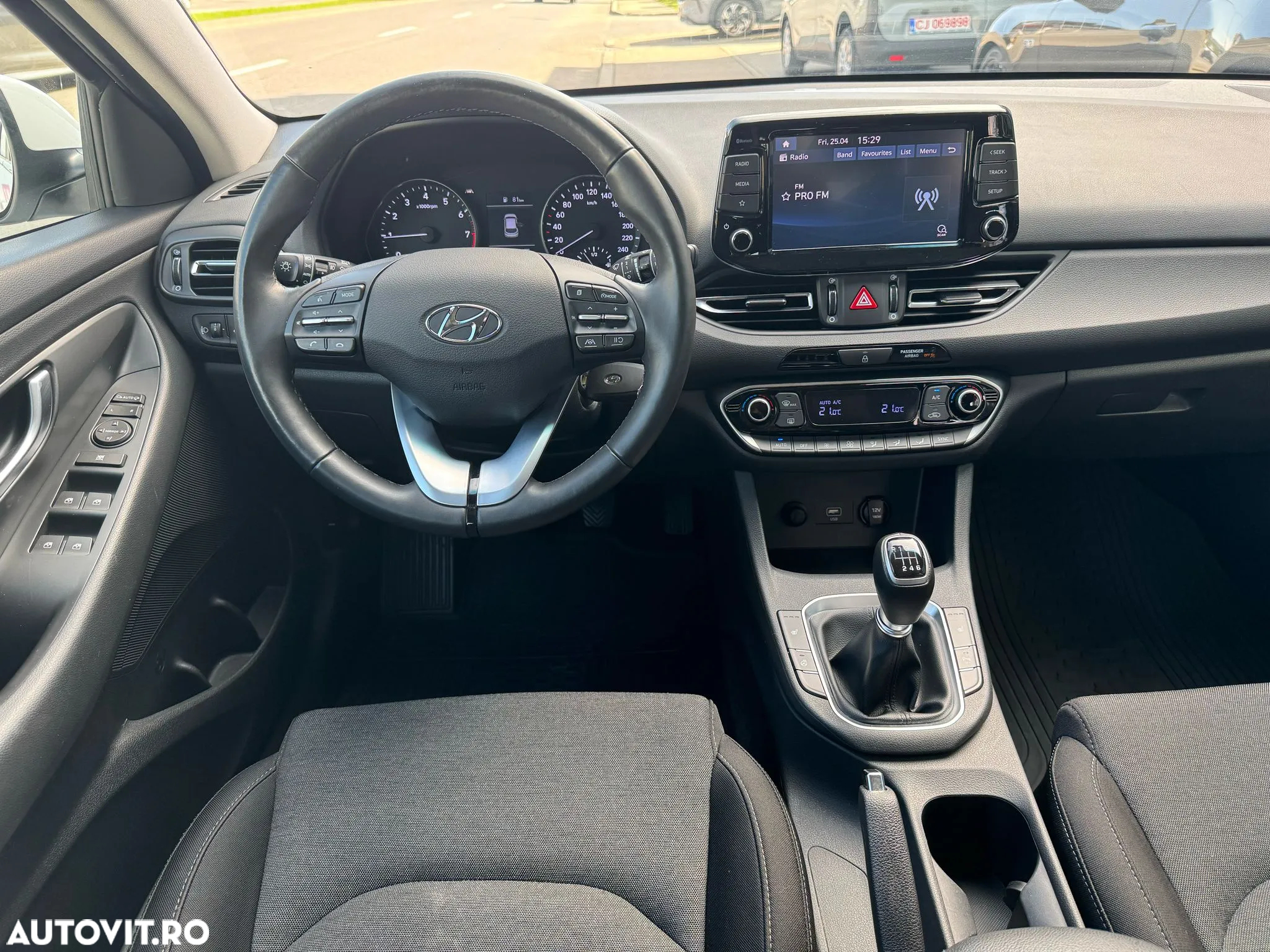 Hyundai i30 1.5 110CP 5DR M/T Highway - 30