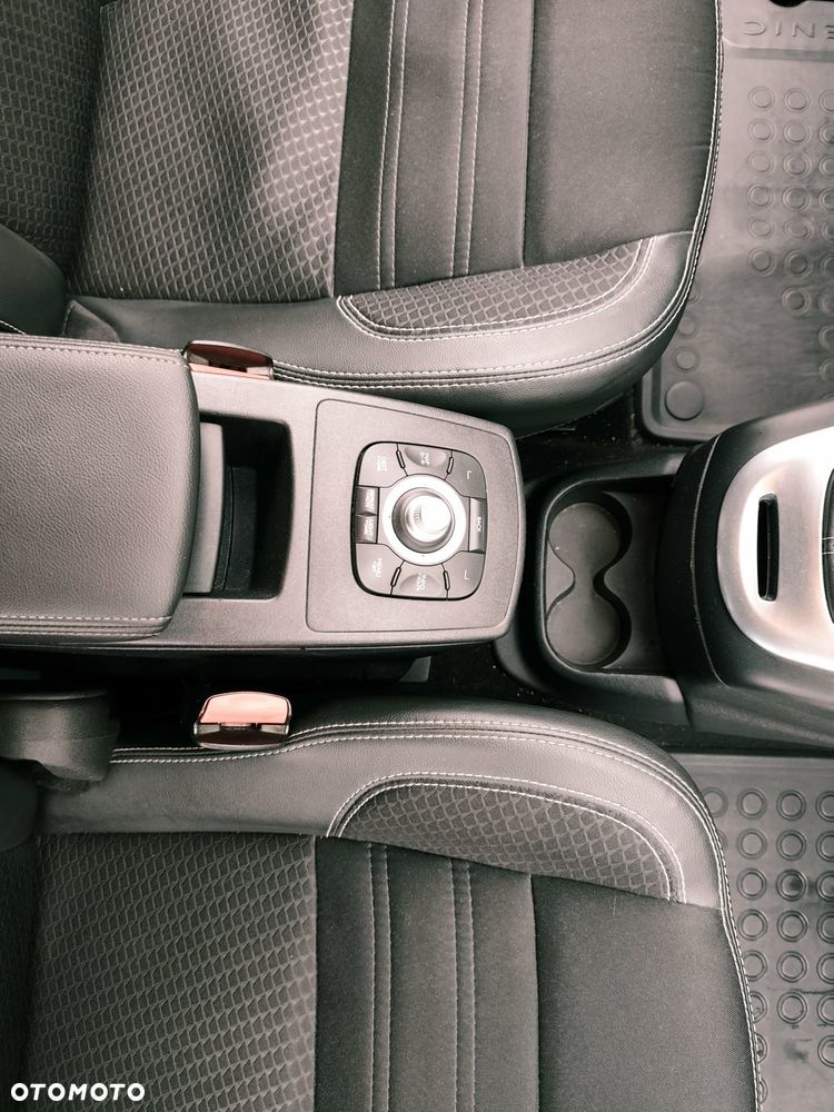 Renault Scenic 1.6 dCi Energy Bose Edition - 13