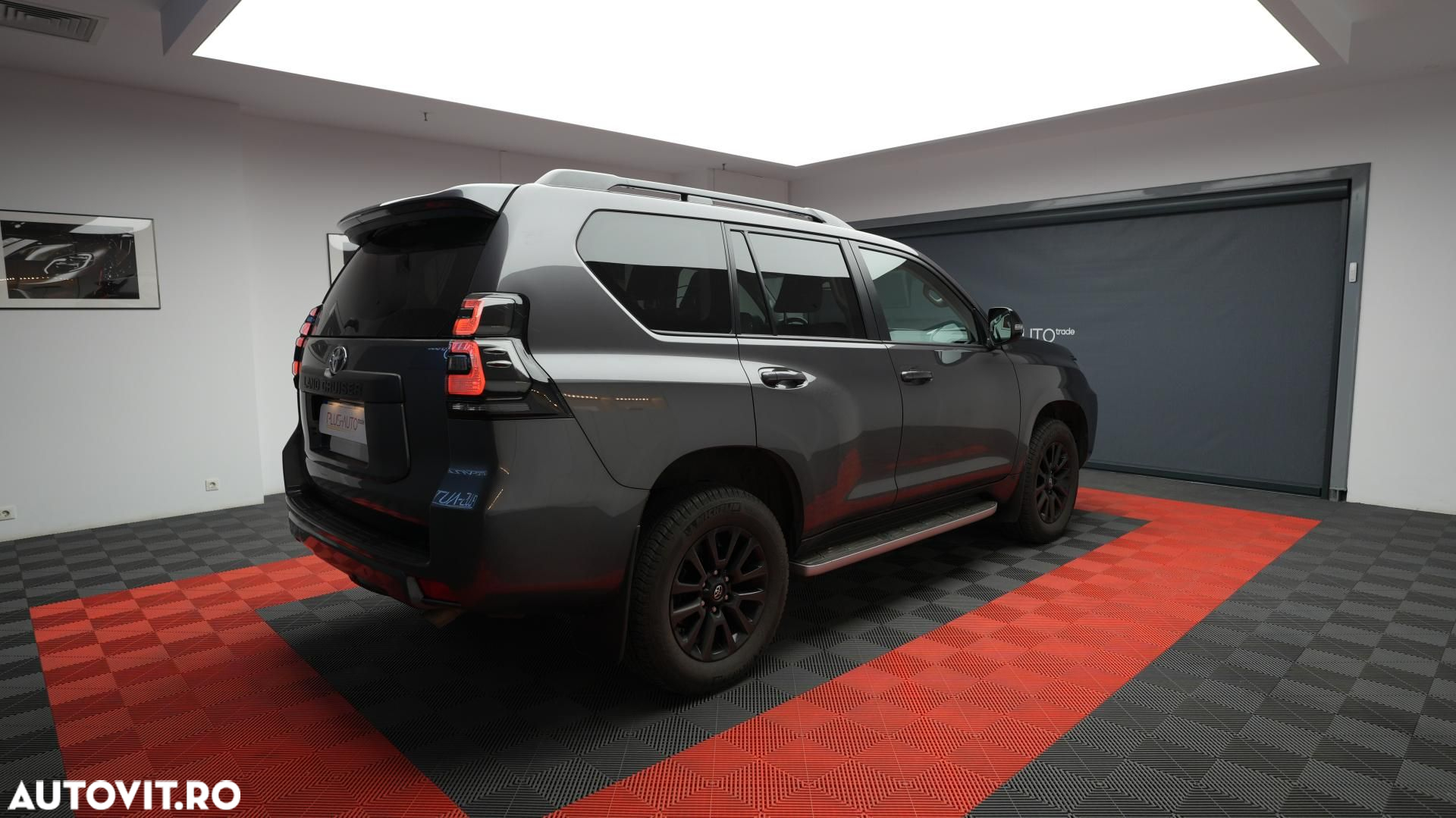 Toyota Land Cruiser - 15