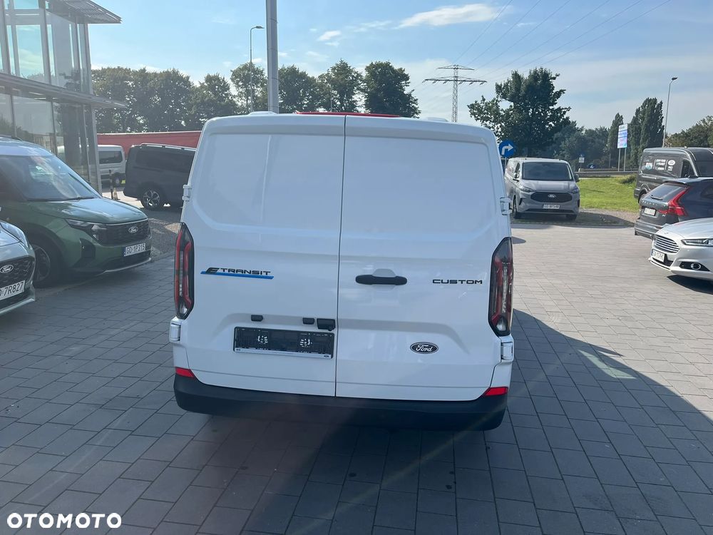 Ford Transit Custom - 8