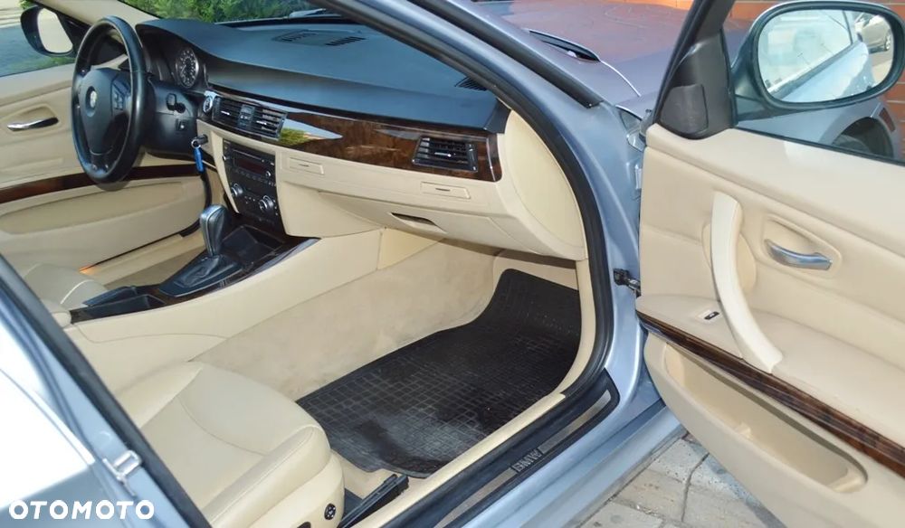 BMW Seria 3 - 34