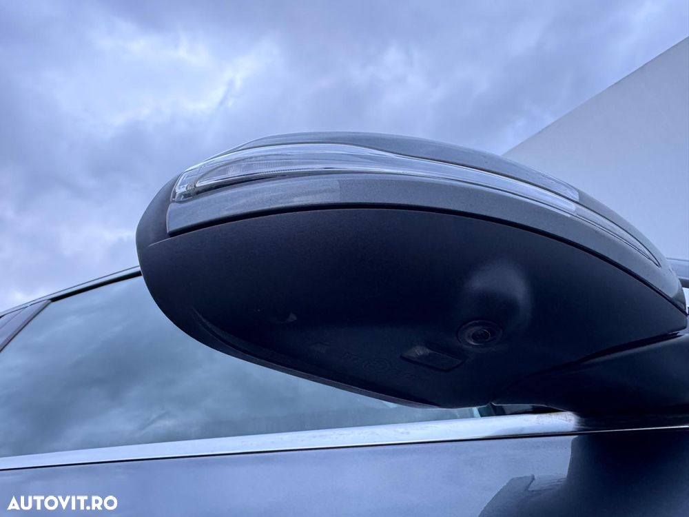 Mercedes-Benz GLC - 12