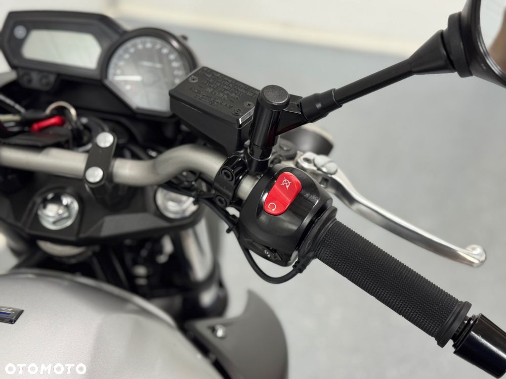 Yamaha XJ - 16