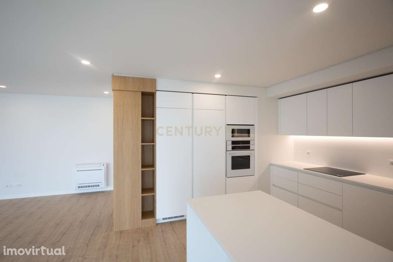 Apartamento T3 com estacionamento e piscina - Areeiro - Grande imagem: 3/17