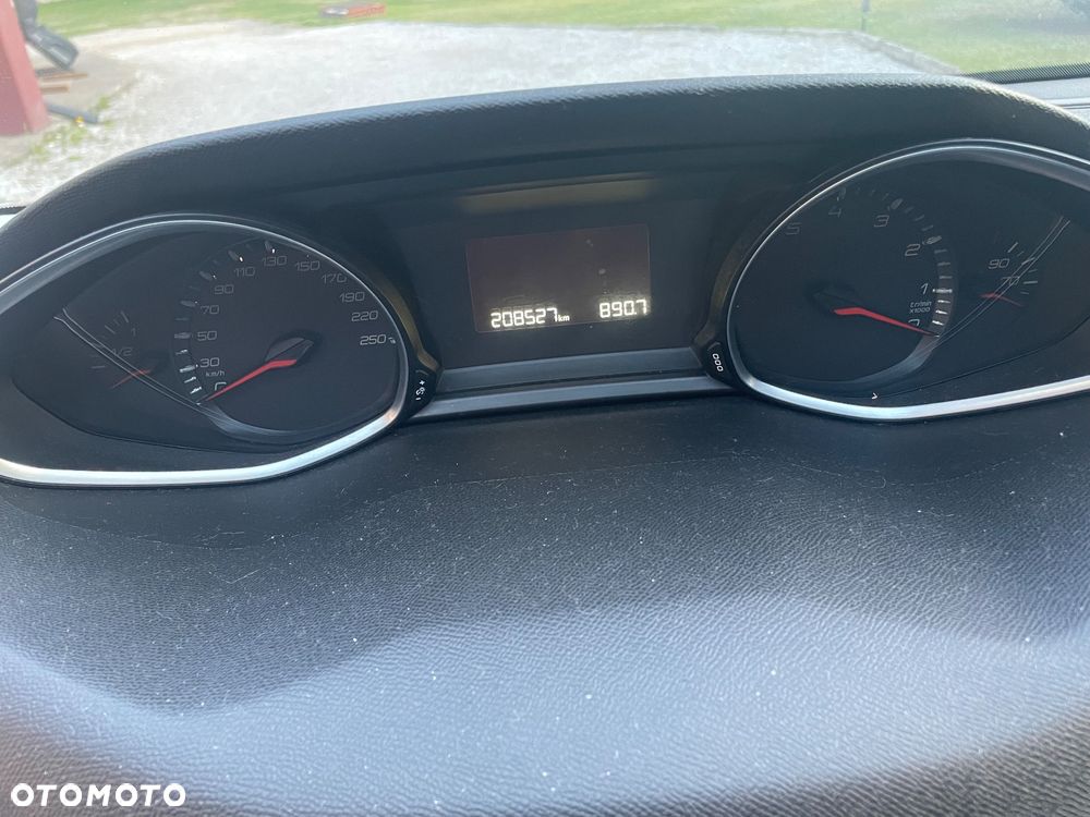 Peugeot 308 1.6 THP Access - 10